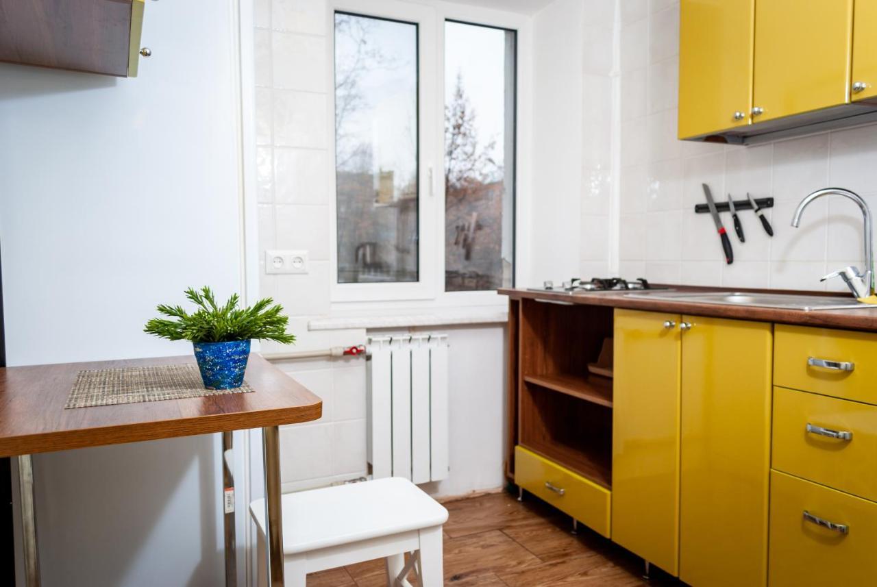 Nauky Avenue Apartment คาร์คิฟ ภายนอก รูปภาพ