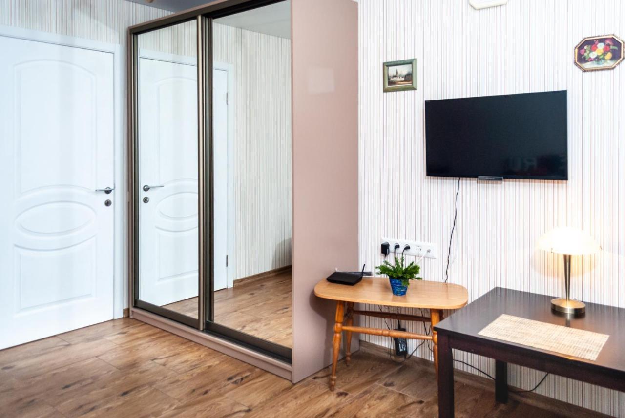Nauky Avenue Apartment คาร์คิฟ ภายนอก รูปภาพ
